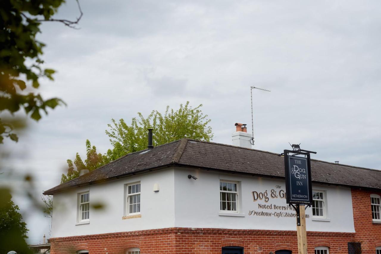 The Dog & Gun Inn Netheravon Eksteriør bilde